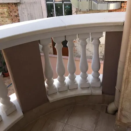 Ξενοδοχείο με διαμερίσματα Vase Ράβντα