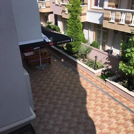 Ξενοδοχείο με διαμερίσματα Vase Ράβντα