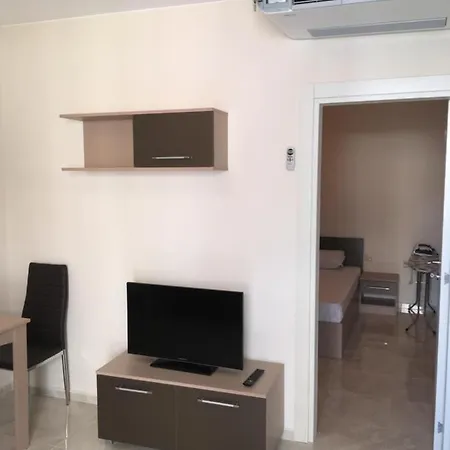 Апартхотел Vase Равда