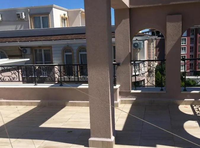 Vase Апартхотел